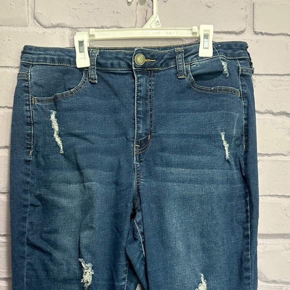 NWOT Distressed Blue Women's Jeans size 17 - Picture 5 of 6